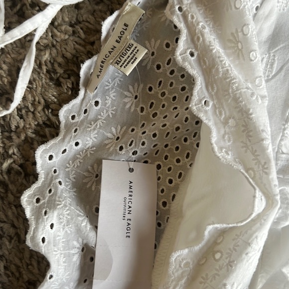 American Eagle romper White laced with open back Size XL NWT - Picture 6 of 13